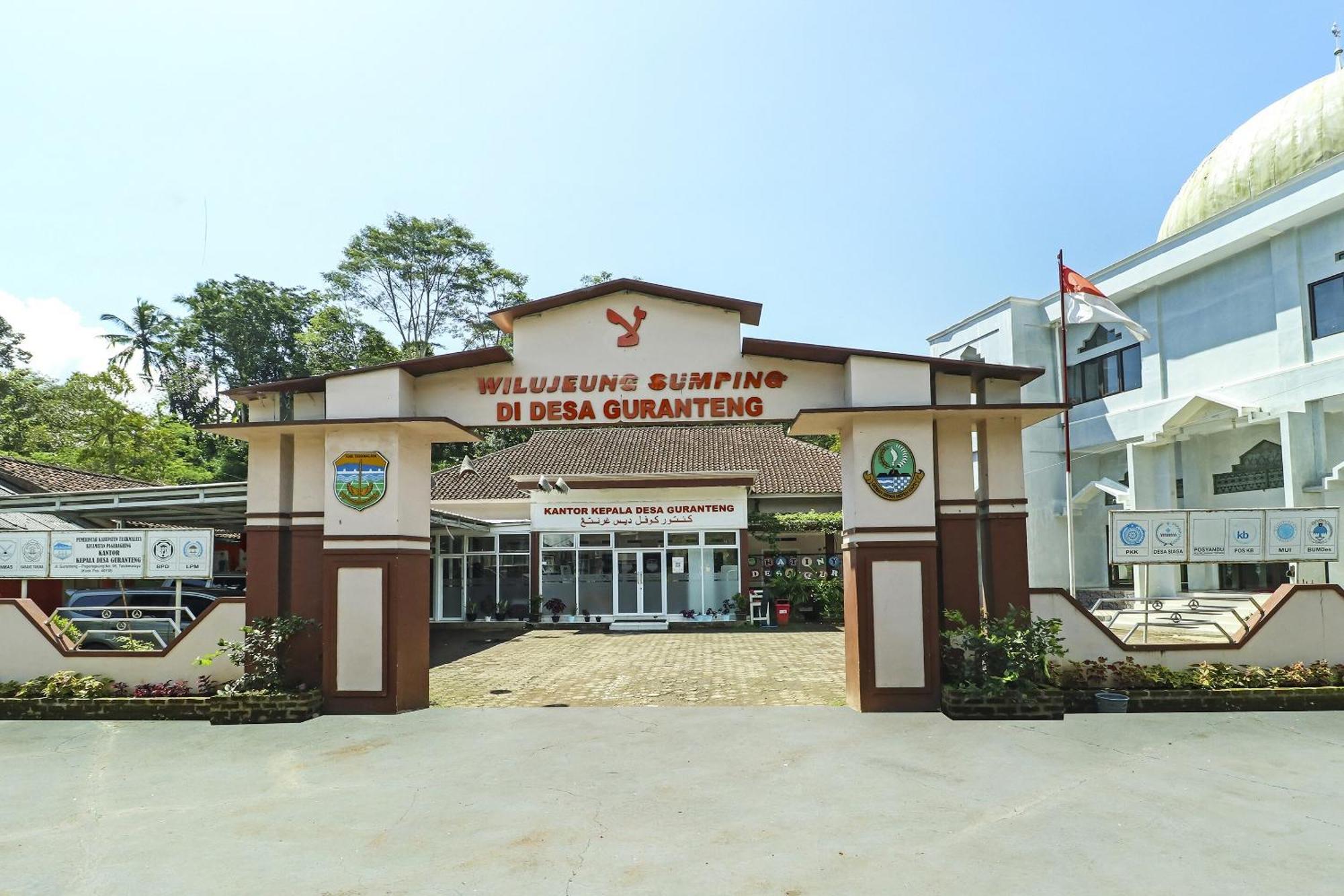 Oyo Homes 90956 Desa Wisata Guranteng Pendjalu Екстериор снимка