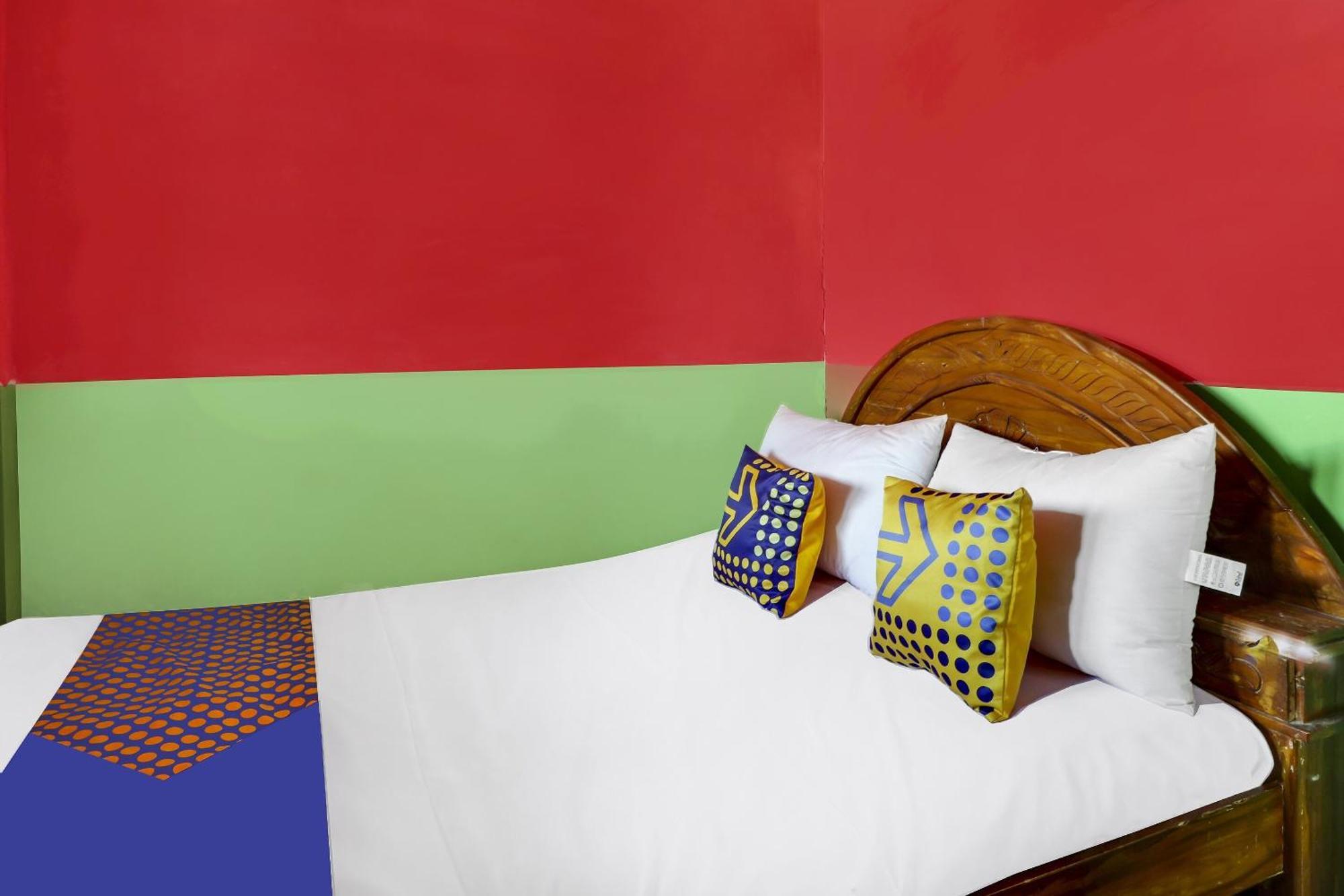 Oyo Homes 90956 Desa Wisata Guranteng Pendjalu Екстериор снимка