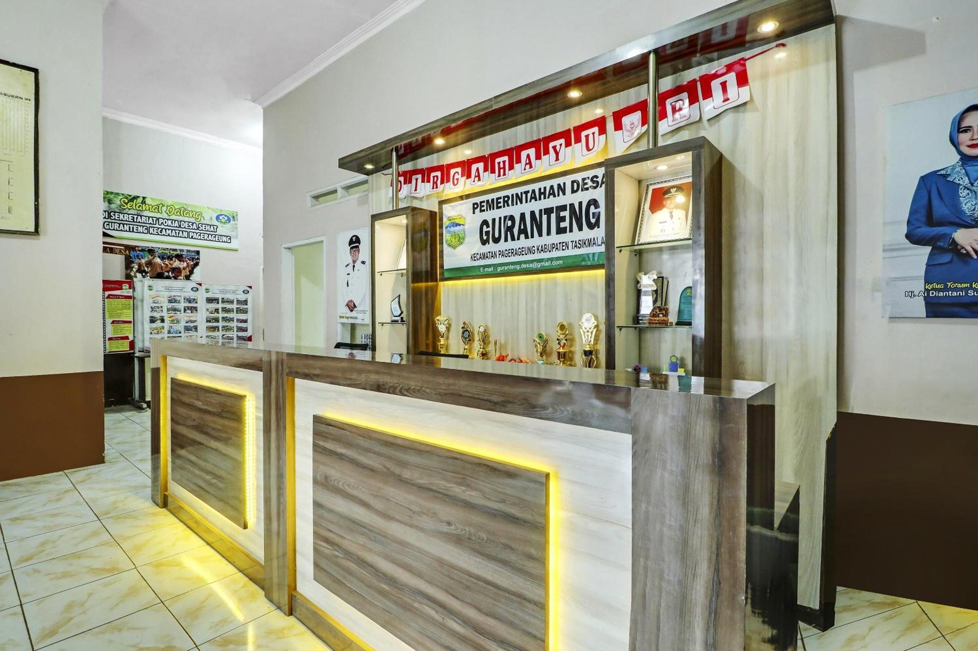 Oyo Homes 90956 Desa Wisata Guranteng Pendjalu Екстериор снимка