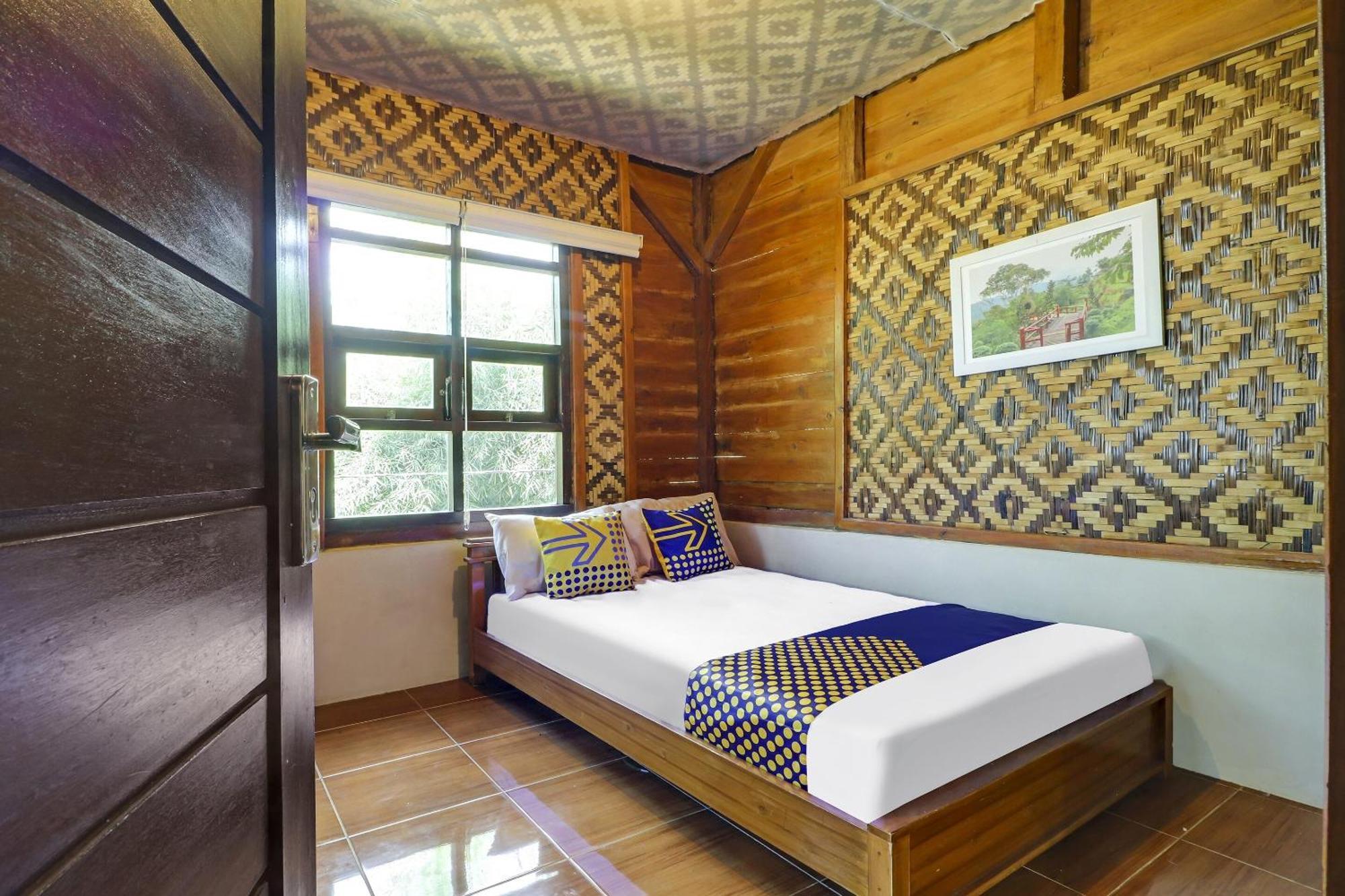 Oyo Homes 90956 Desa Wisata Guranteng Pendjalu Екстериор снимка