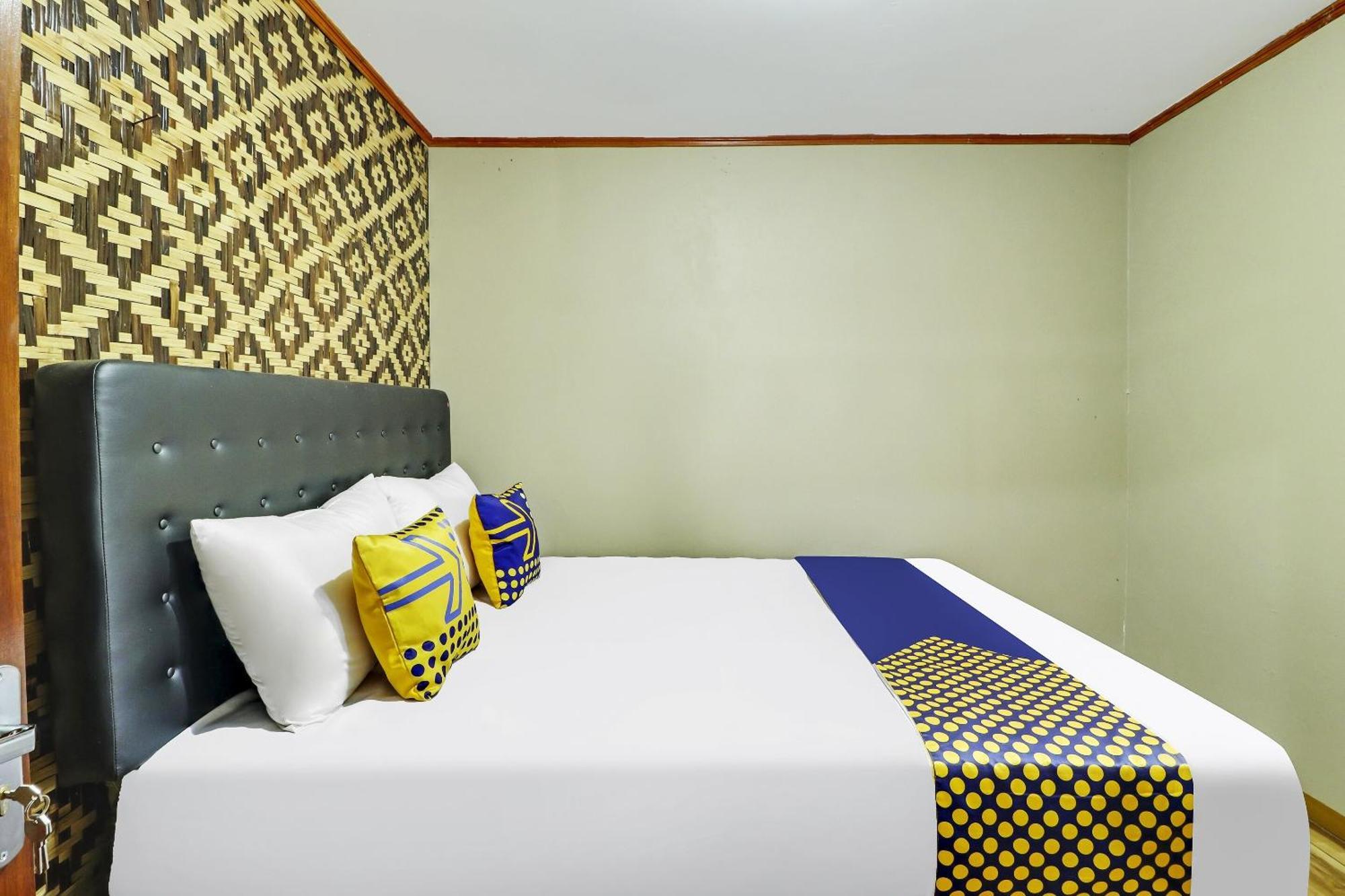 Oyo Homes 90956 Desa Wisata Guranteng Pendjalu Екстериор снимка